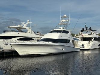 68' Hatteras 2006 Yacht For Sale